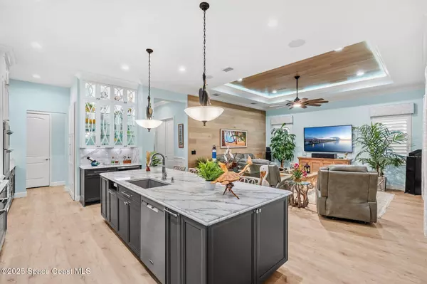 8919 Shoreline AVE, Melbourne, FL 32940