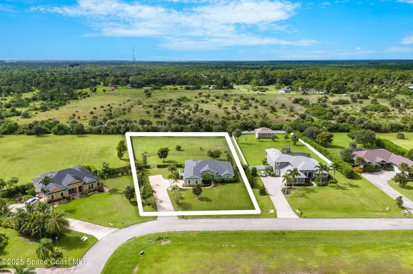 4009 Gardenwood CIR, Grant, FL 32949