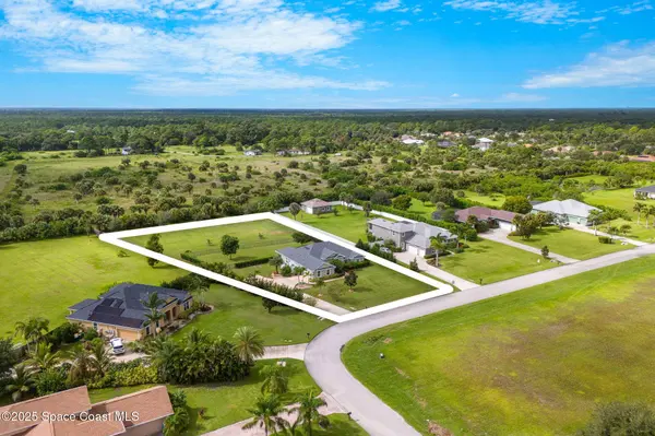 4009 Gardenwood CIR, Grant, FL 32949