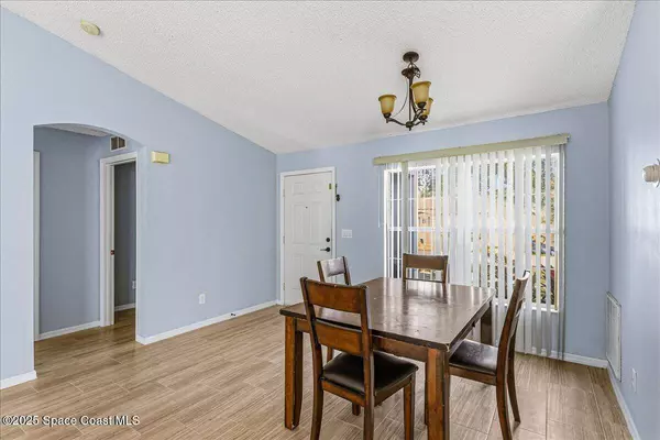 840 Avalon ST SE, Palm Bay, FL 32909