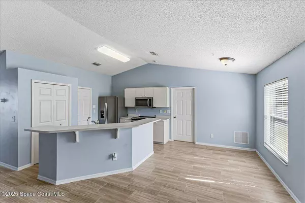 840 Avalon ST SE, Palm Bay, FL 32909