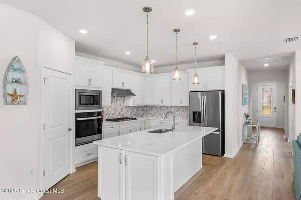 8870 Shoreline AVE, Melbourne, FL 32940