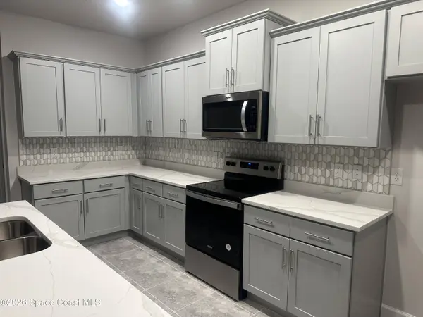 1092 Canfield CIR SE, Palm Bay, FL 32909