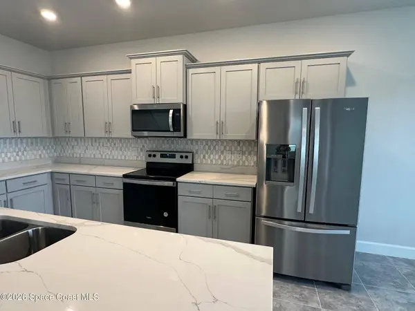 1092 Canfield CIR SE, Palm Bay, FL 32909