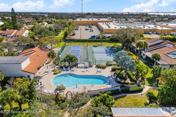 802 Parkside PL #802, Indian Harbour Beach, FL 32937