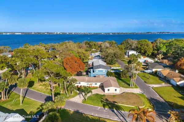 135 Oakledge DR, Rockledge, FL 32955