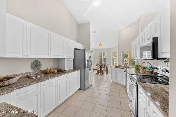 657 Sheridan Woods DR, Melbourne, FL 32904