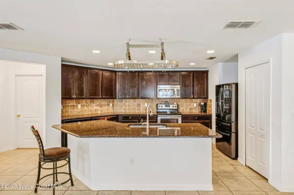 220 Bellamy TRL, Sebastian, FL 32958
