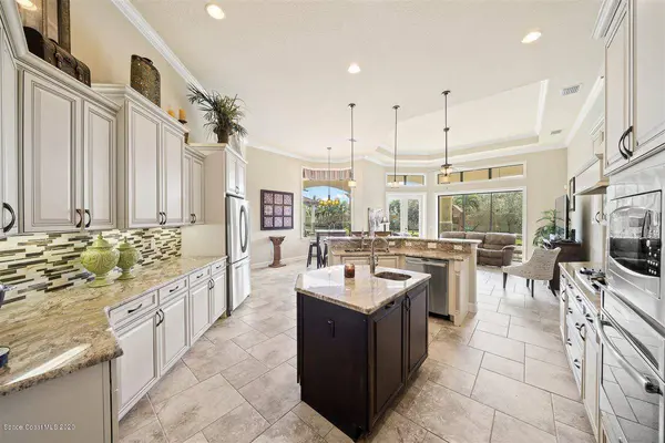 906 Casa Dolce Casa CIR, Rockledge, FL 32955