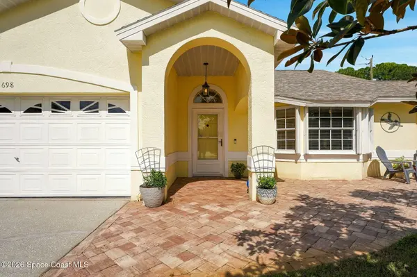 698 Sheridan Woods DR, West Melbourne, FL 32904