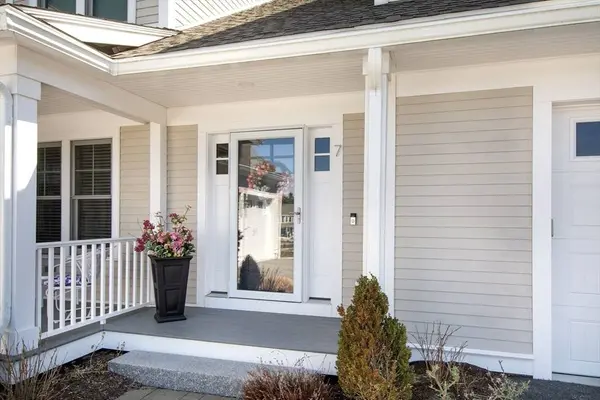 7 Snowy Owl Ln #7, Marshfield, MA 02050