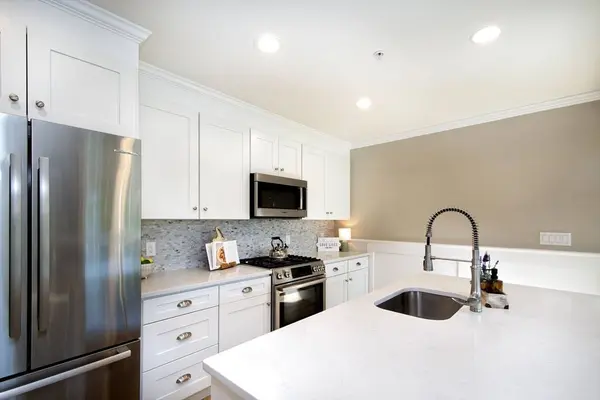 7 Snowy Owl Ln #7, Marshfield, MA 02050