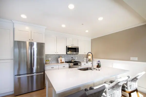 7 Snowy Owl Ln #7, Marshfield, MA 02050