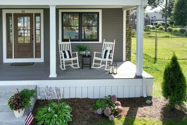 34 Lincoln Ave, Bourne, MA 02532
