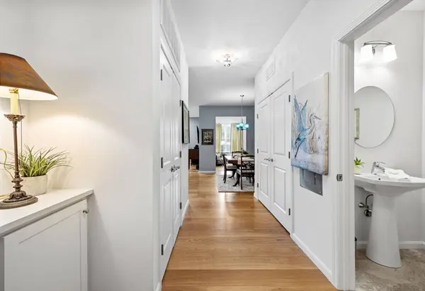 1 Mariners Way #204, Plymouth, MA 02360