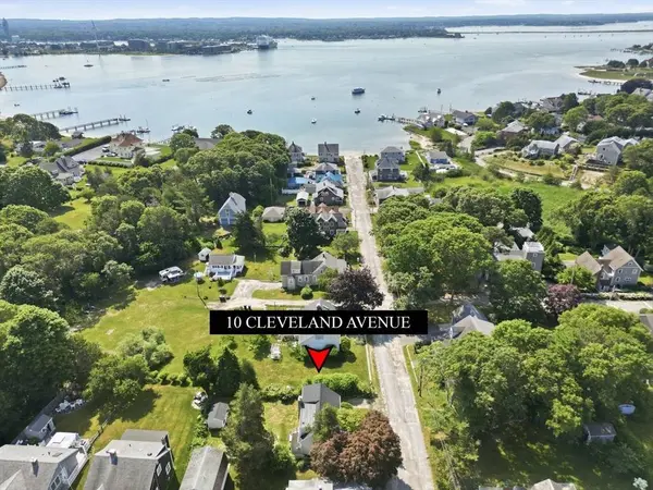 10 Cleveland Ave, Wareham, MA 02532