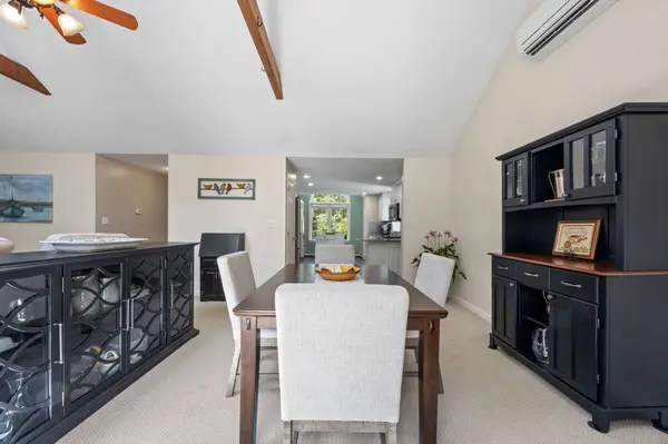 18 Pleasant Wood Dr, Sandwich, MA 02563
