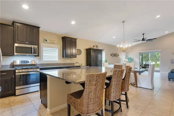 1712 Berkshire CIR SW, Vero Beach, FL 32968