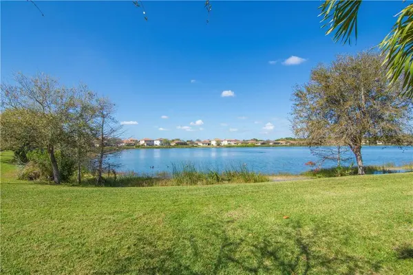 1750 Berkshire CIR SW, Vero Beach, FL 32968