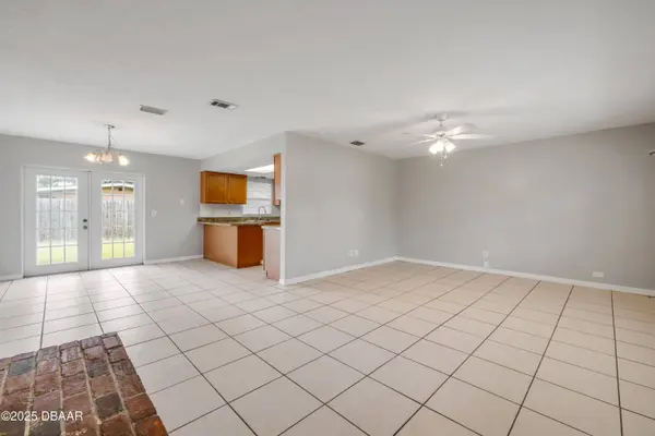 3132 PINE TREE DR, Edgewater, FL 32141