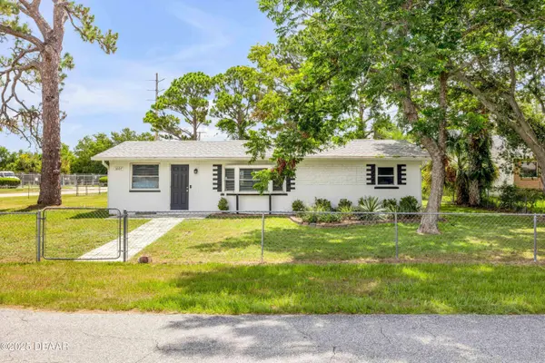 1607 INDIA PALM DR, Edgewater, FL 32132