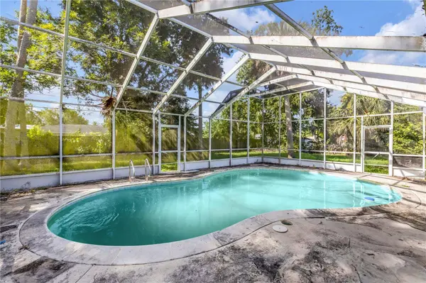 913 VALENCIA RD, South Daytona, FL 32119