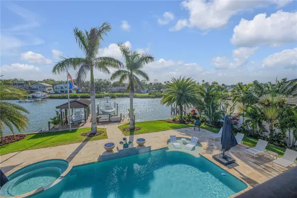 1212 COMMODORE DR, New Smyrna Beach, FL 32168