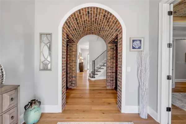 1212 COMMODORE DR, New Smyrna Beach, FL 32168