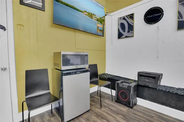 123 W MAIN ST, Apopka, FL 32703