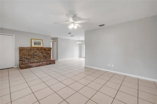 3132 PINE TREE DR, Edgewater, FL 32141