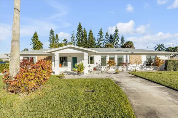 905 N PENINSULA AVE, New Smyrna Beach, FL 32169