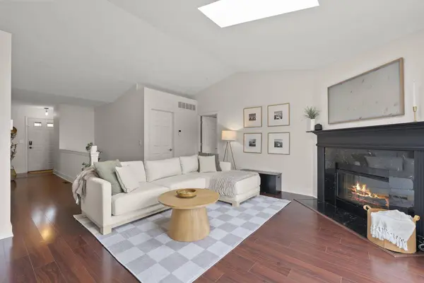 9133 Longstone Drive, Lewis Center, OH 43035