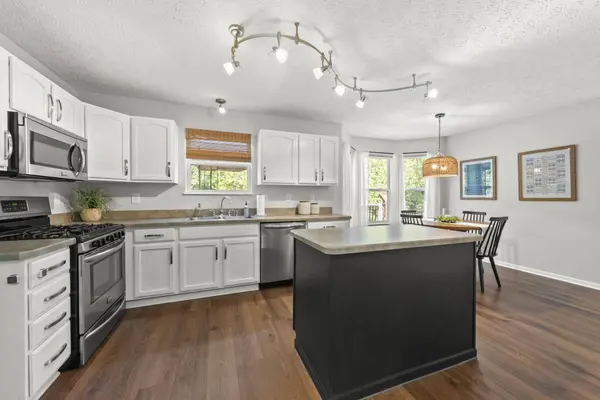 3002 Highwall Way, Columbus, OH 43221