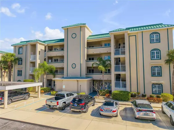 426 BOUCHELLE DR #202, New Smyrna Beach, FL 32169