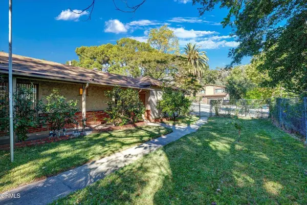 3942 Los Olivos LN, Glendale, CA 91214