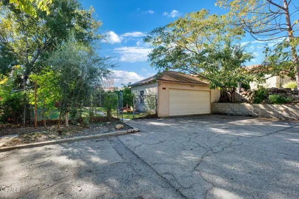 3942 Los Olivos LN, Glendale, CA 91214