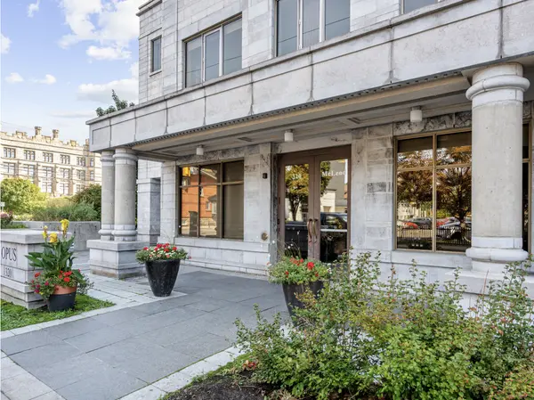 320 McLeod Street #403