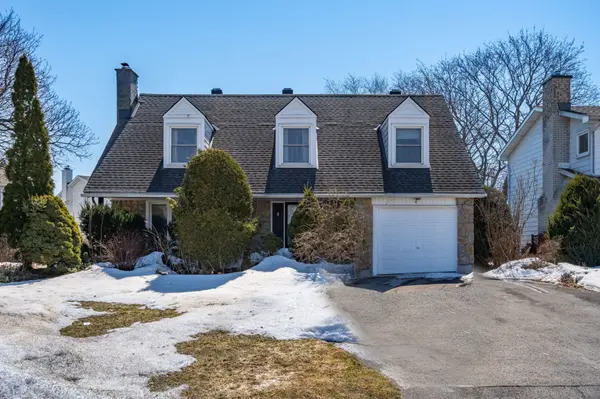 4 Rockfield Crescent