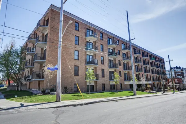 50 Burnside Avenue #202