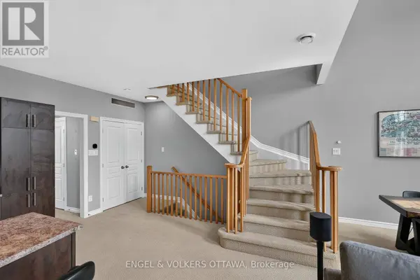 123 EYE BRIGHT CRESCENT, Ottawa, ON K1V2K6