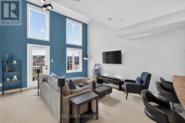 123 EYE BRIGHT CRESCENT, Ottawa, ON K1V2K6