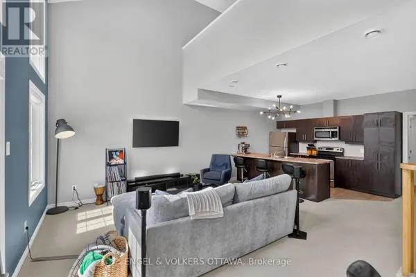 123 EYE BRIGHT CRESCENT, Ottawa, ON K1V2K6
