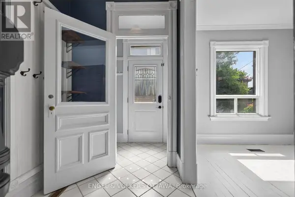 75 ECCLES STREET, Ottawa, ON K1R6S5