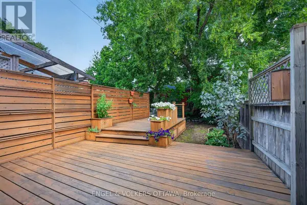 75 ECCLES STREET, Ottawa, ON K1R6S5