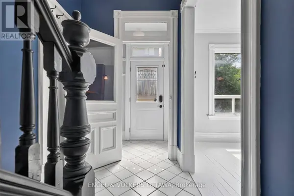 75 ECCLES STREET, Ottawa, ON K1R6S5