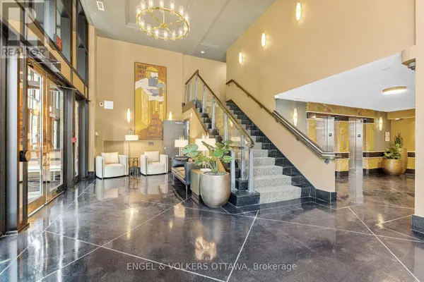 245 Kent ST #706, Ottawa, ON K2P0A5