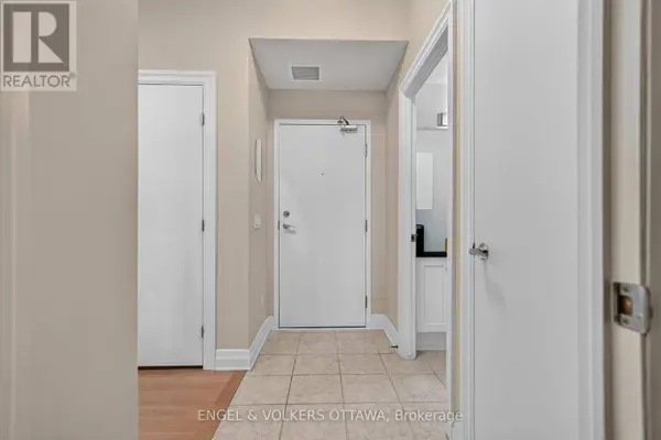 245 Kent ST #706, Ottawa, ON K2P0A5
