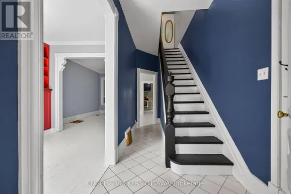 75 ECCLES STREET, Ottawa, ON K1R6S5