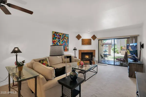 8651 E ROYAL PALM Road #121, Scottsdale, AZ 85258