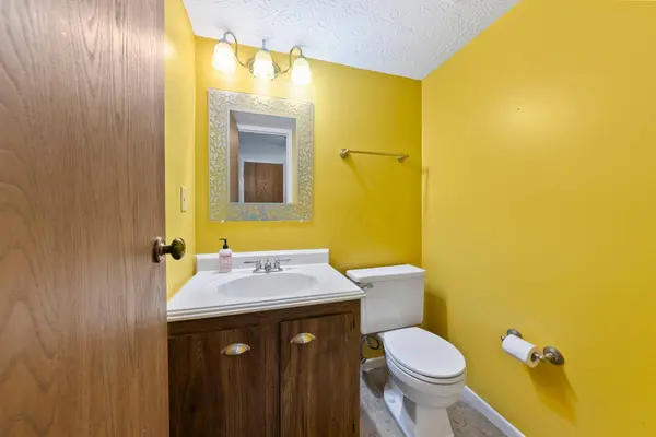 2916 Essington Drive, Dublin, OH 43017